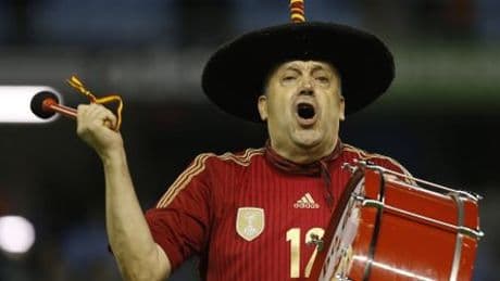 Manuel Cáceres ist tot: Spanien trauert um Super-Fan Manolo
