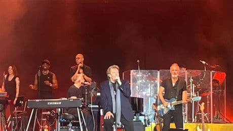 Howard Carpendale in Gelsenkirchen: „Das ist hier nicht wie Streaming und der ganze digitale Scheiß“