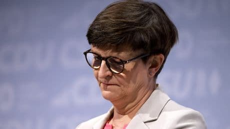 Bei Vorstellung der SPD-Minister - Beton-Auftritt von Esken