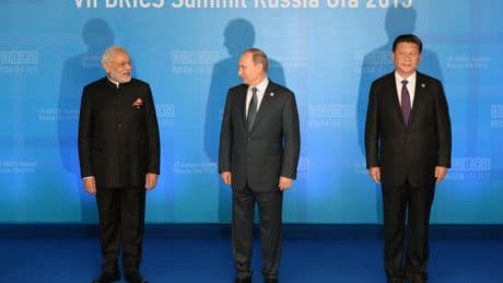 El golpe comercial de Trump a India falla el objetivo del crudo ruso