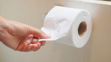 Klopapier: Hautärztin warnt vor feuchtem Toilettenpapier und Zusätzen