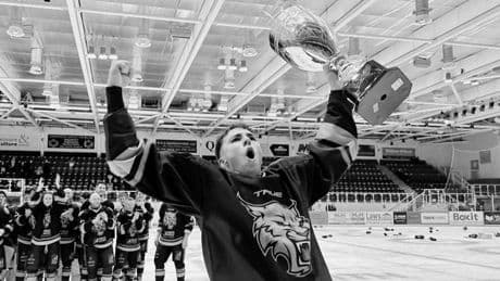 Muere una joven promesa del hockey tras precipitarse de un balcón en Ibiza