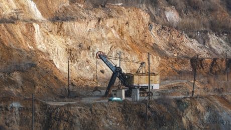 China emite nuevas normas para reforzar su control sobre el suministro de tierras raras