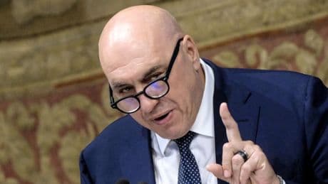 Crosetto: i tempi sono cambiati, cambi anche la Nato
