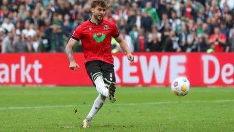 Neuer Mann für Aue - Drittligist holt Abwehr-Ballermann
