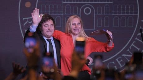 Karina, la hermana de Milei y 'primera dama' de Argentina, denunciada por cobrar sobornos a una empresa