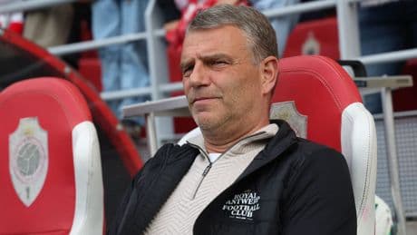 Cheftrainer in Antwerpen - Ten Hag will ihn als „Co“ holen!
