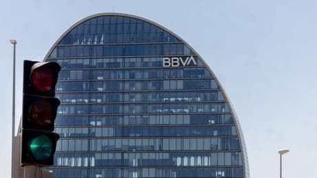 El FMI considera suficientes los compromisos que la CNMC y el BBVA pactaron para la opa al Sabadell