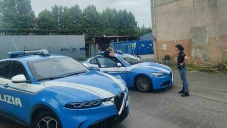 Stuprano ragazza davanti agli occhi del fidanzato immobilizzato e minacciato, preso il capo tunisino della gang