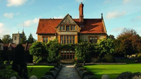 At Raymond Blanc’s Cotswolds Retreat, Nature Guides the Dining Experience