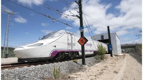Nuevos problemas con el tren en Andalucía: una incidencia técnica causa retrasos de casi tres horas en un Alvia Madrid-Cádiz