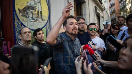 Iglesias a menos de 25.000 euros para ampliar su taberna Garibaldi a costa de su militancia y la IA