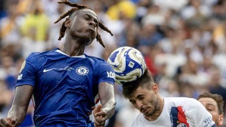 Fußball: Wäsche aufhängen