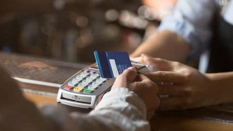 Los bancos disparan la comisión por mantener la cuenta corriente a 160 euros anuales