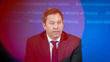 Bundesregierung: Finanzminister Klingbeil legt Haushaltsplan vor – und will bei Investitionen kürzen