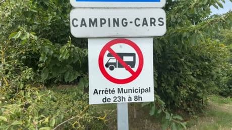 "Ca commence à ne plus avoir d'intérêt": les camping-cars dépités par les interdictions de stationnement