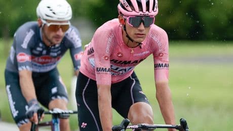 Asgreen soleert naar etappezege, Giro-leider Del Toro ziet concurrenten wegvallen