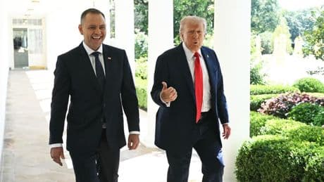 La Pologne est le pays qui dépense le plus pour son armée, son président est eurosceptique: Trump promet au pays de lui envoyer plus de soldats