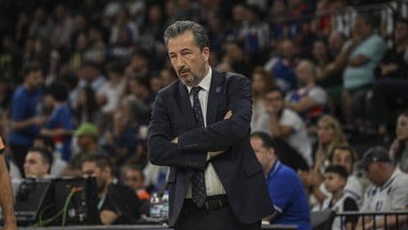 Anadolu Efes'te Luca Banchi dönemi sona erdi