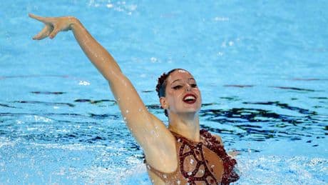 Iris Tió, bronce al ritmo de Rosalía: la artística española arranca con doblete de medallas en el Mundial de natación