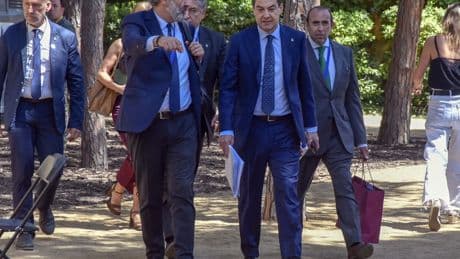 Puente llama &quot;falangista&quot; a Moreno tras augurar que Sánchez adelantará elecciones &quot;a palos&quot;