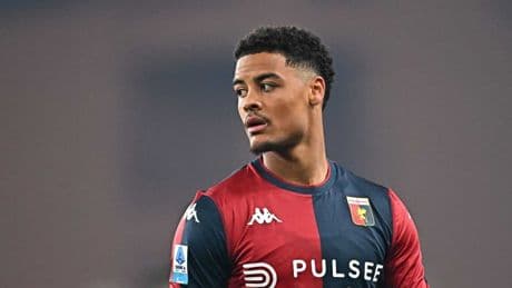 Galatasaray'a 1.91'lik stoper! Transferi böyle duyurdular