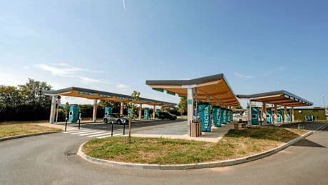 La recharge rapide mettra électrique et thermique à égalité en 2030