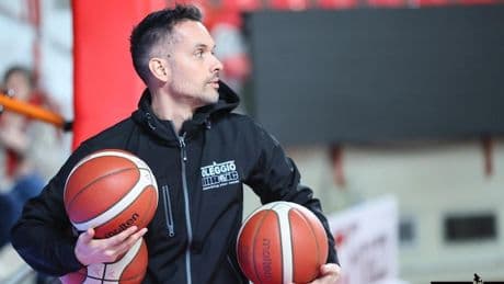 <p>Iniziano i playoff: per gli Squali c'&egrave; Quarrata al primo turno</p>