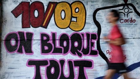 Anne de Guigné : « Grève de la carte bancaire, la taxe Zucman du pauvre »