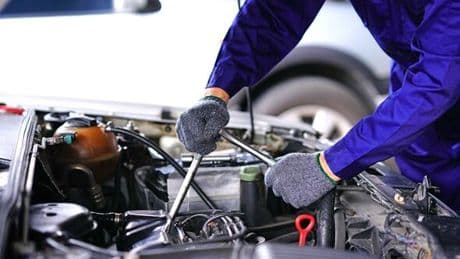 ‘I’m a mechanic - motorists at risk of major mistake which could damage vehicle'