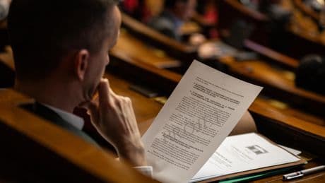 «Ils cherchent la proposition qui touche les gens» : en quête d’idées, les partis convoitent les intellectuels