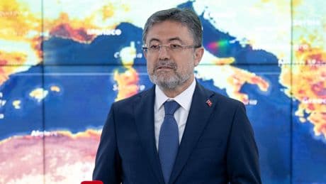 Bakan Yumaklı, yangınlara karşı uyardı... "Risk devam edecek"