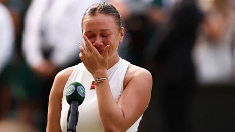 Emotionale Szenen auf dem Platz - Wimbledon-Finalistin wendet sich weinend an Mama