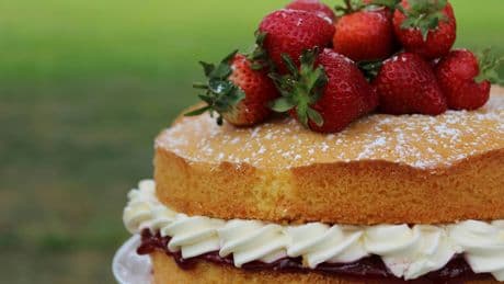 Mary Berry Warns Against Baking Mistake That Leads To Flat, Dry Cake