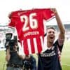 PSV grijpt landstitel op slotdag Eredivisie na spannende strijd met Ajax