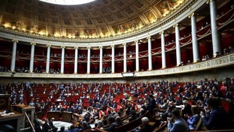 Fin de vie: les députés adoptent en commission un texte créant une "aide à mourir" sous conditions