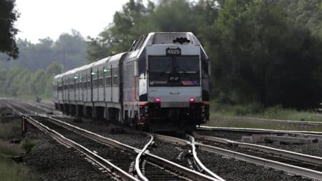New Jersey Transit train engineers reject labor deal with management