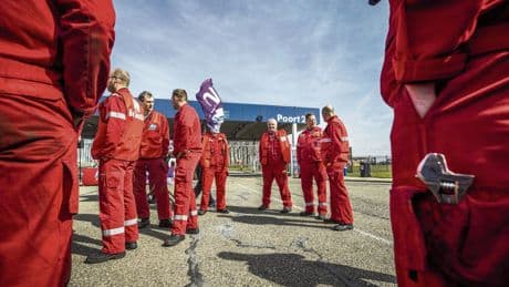 Werk stilleggen? Eerst een hoger loon