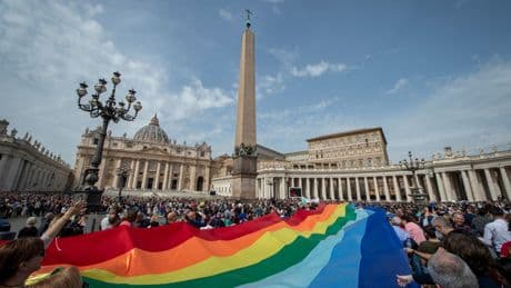 Jubilé 2025 : « L’ouverture aux chrétiens LGBT+ est une chance pour l’Église »