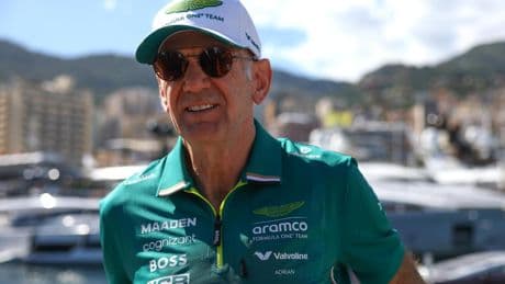 Adrian Newey rebaja la ilusión de Aston Martin de cara a 2026: "Todo lleva tiempo, ojalá las cosas salgan bien"