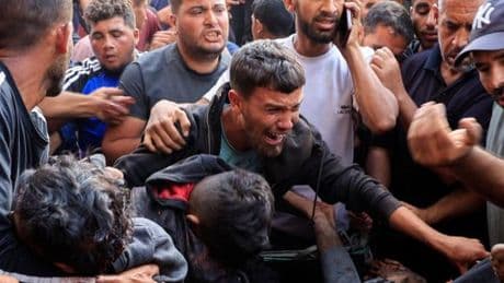 Guerre à Gaza : au moins 47 personnes tuées par des tirs israéliens près d’un centre d’aide, selon la défense civile