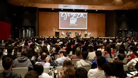 El Gobierno vasco lleva a 450 escolares ante el sufrimiento de las víctimas de ETA