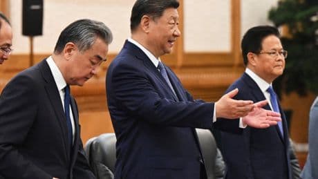 Australian and Chinese leaders seek to boost trade despite differences on other issues
