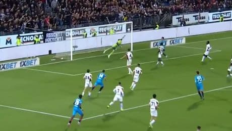 Pass-Kombi der Saison - Plötzlich spielen sich in einen Rausch