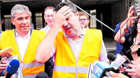 Salvini rincara su Macron. "Permaloso, combatta lui"