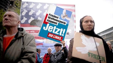 Globale Weltunordnung | »Was ist linke Außenpolitik, Herr van Aken?«