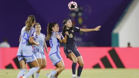 La Federación Inglesa prohíbe a las mujeres trans jugar en categoría femenina