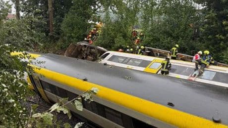 Regionalzug entgleist in Oberschwaben – Rettungskräfte suchen nach Fahrgästen