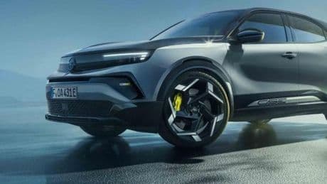 Opel En Hızlı Elektrikli Modelini Tanıttı