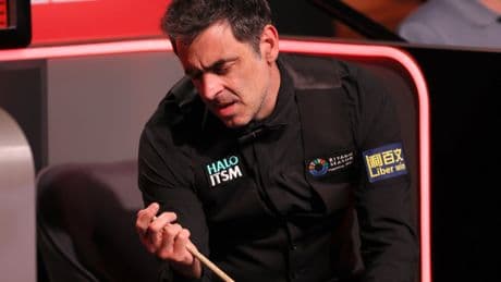 Why has Ronnie O'Sullivan changed his cue again during World Snooker Championship?